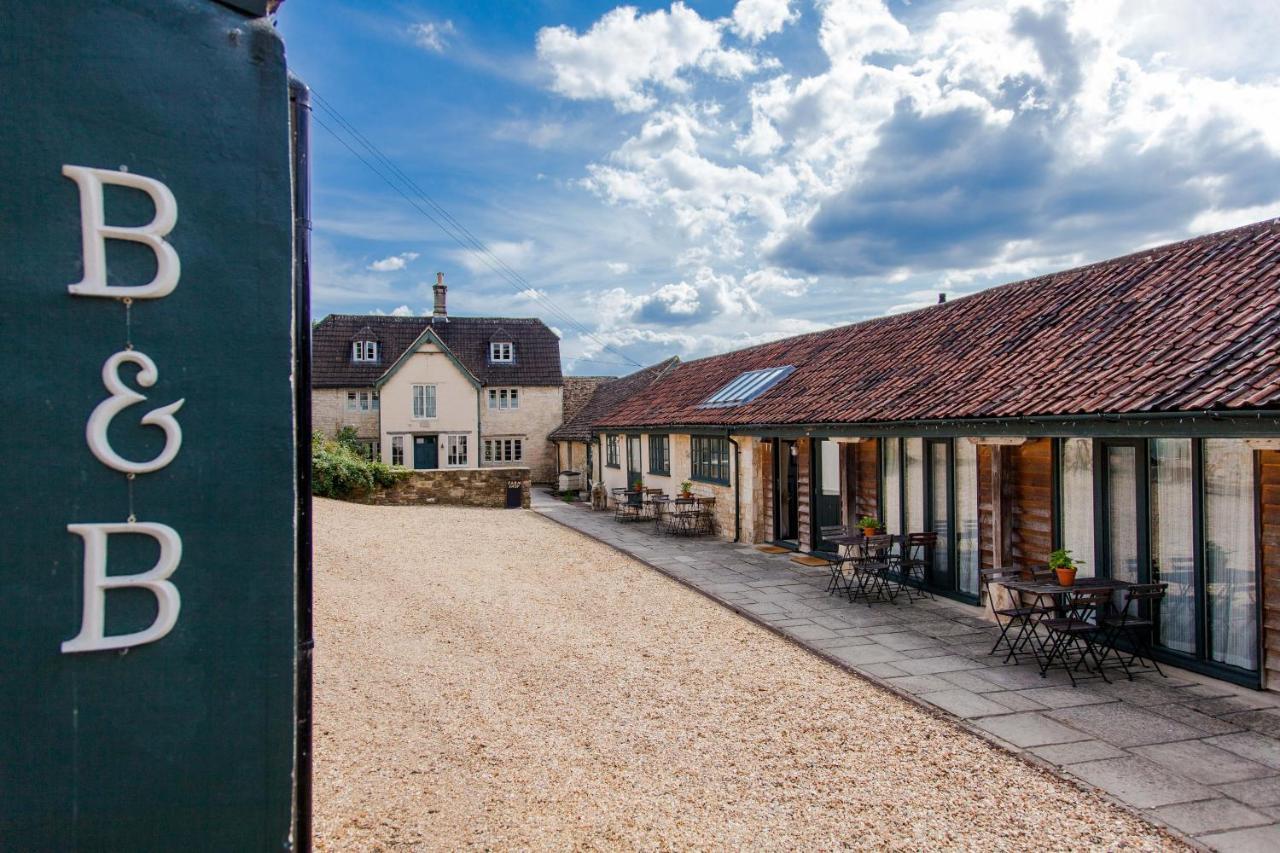 T'S At Lower Rudloe Farm Guest House Corsham Exterior photo